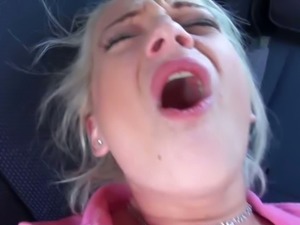 Seductive blondie Brooke Lee fucks with her guy in his car