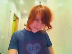 Redhead webcam flasher Kary from kinkyandlonelycom