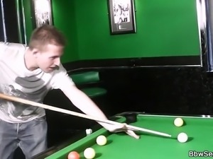He cheats with bbw in fishnets on the pool table