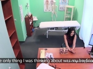 Doctor helps brunette patient gets orgasm