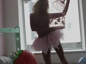 Blonde babe Julia Reutova arousing us in this erotic HD vide