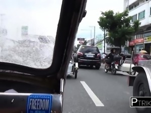 Filipna Mabeline goes in tuktuk with horny white tourist