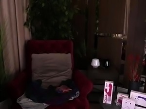 Webcam brunette solo masturbation