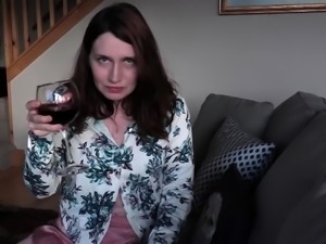 Bettie Bondage – Mom’s Mutual Masturbation Confession