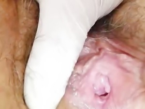 Granny gets her puss gaped during a gyno