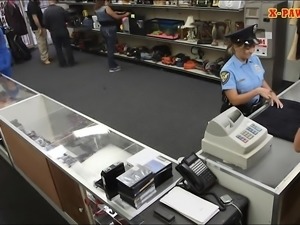 Latin police officer gets her twat banged by pawn keeper