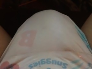 ABDL Shemale plays in her squishie's aka diapers.