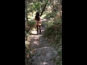 Beurette salope dans les bois, la video longue
