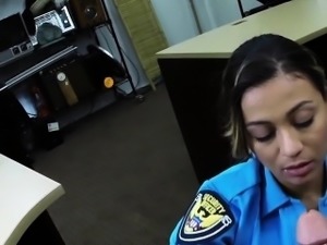 Pawning police babe sucking dick for cash