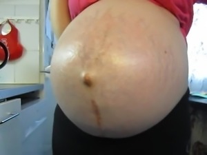 My huge pregnant belly at week 40+1