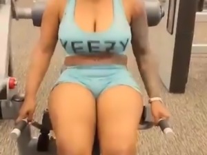 Big booty working out