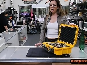 Amateur with glasses nailed by pawn guy in the backroom