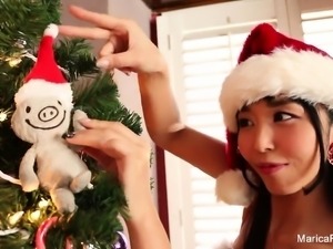Marica Cums For Christmas