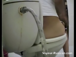 voyeur-russian pooping 3