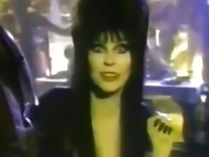Elvira&#039;s Mug Root Beer Halloween Commercial