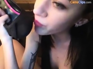 Gorgeous teen girl toying on webcam