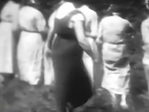 Horny Mademoiselles get Spanked in Woods (1930s Vintage)