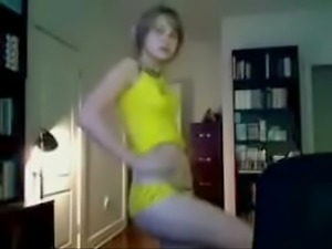 Webcam Dance - DickGirls.xyz