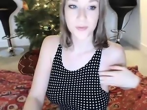 babe mayamagic flashing boobs on live webcam
