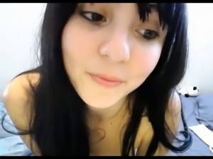 Petite amateur teen nude live on webcam