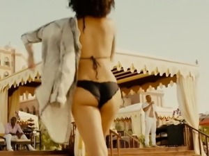 Nathalie Emmanuel   In A Sexy Bikini