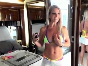 Solo Webcam Show - Amateur muscled MILF in bikini on