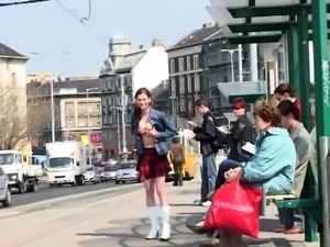 Public amateur fucked outdoors before cumshot