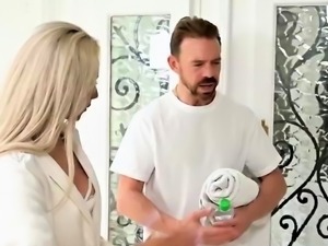 Veronica Leal - Veronica Leal Gets a Special Massage